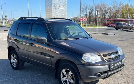 Chevrolet Niva I рестайлинг, 2017 год, 835 000 рублей, 3 фотография