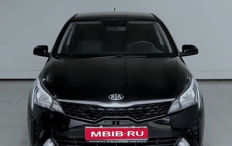 KIA Rio IV, 2020 год, 1 735 000 рублей, 2 фотография