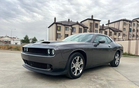 Dodge Challenger III рестайлинг 2, 2019 год, 3 300 000 рублей, 1 фотография