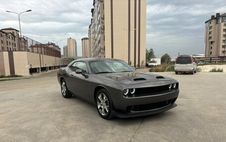 Dodge Challenger III рестайлинг 2, 2019 год, 3 300 000 рублей, 3 фотография