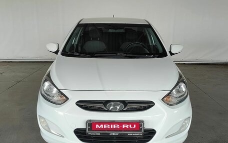 Hyundai Solaris II рестайлинг, 2011 год, 899 000 рублей, 2 фотография