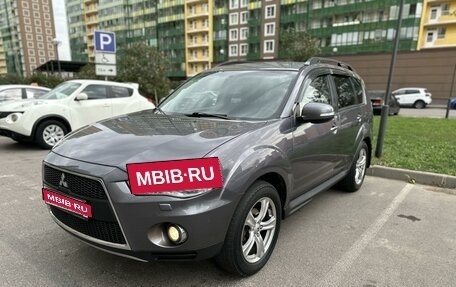 Mitsubishi Outlander III рестайлинг 3, 2011 год, 1 100 000 рублей, 1 фотография