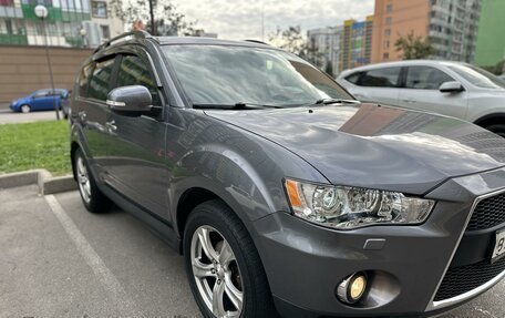 Mitsubishi Outlander III рестайлинг 3, 2011 год, 1 100 000 рублей, 14 фотография