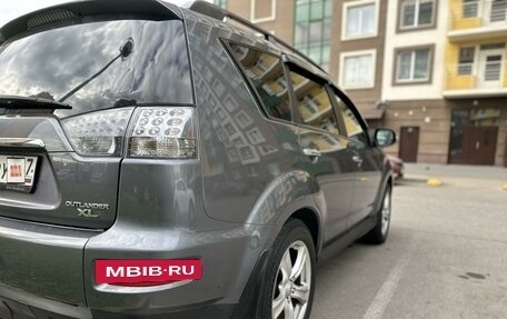 Mitsubishi Outlander III рестайлинг 3, 2011 год, 1 100 000 рублей, 10 фотография