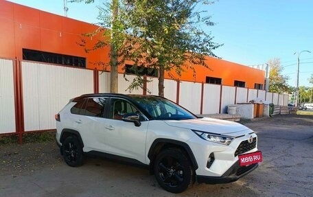 Toyota RAV4, 2021 год, 5 100 000 рублей, 2 фотография