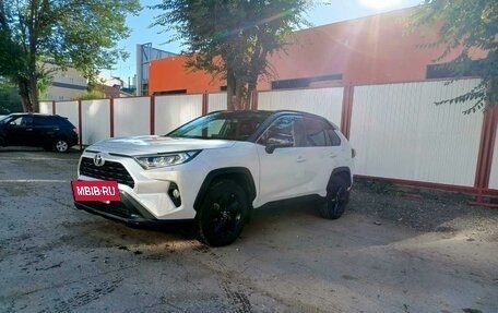 Toyota RAV4, 2021 год, 5 100 000 рублей, 5 фотография