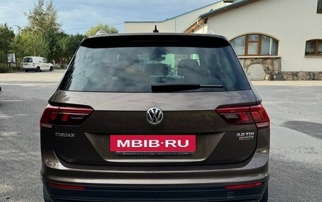 Volkswagen Tiguan II, 2017 год, 2 500 000 рублей, 5 фотография