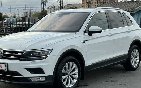 Volkswagen Tiguan II, 2017 год, 2 720 000 рублей, 2 фотография