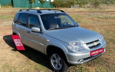 Chevrolet Niva I рестайлинг, 2014 год, 748 000 рублей, 3 фотография