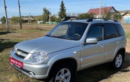 Chevrolet Niva I рестайлинг, 2014 год, 748 000 рублей, 7 фотография