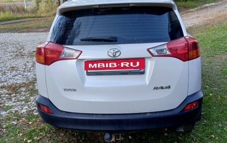 Toyota RAV4, 2015 год, 2 000 000 рублей, 2 фотография