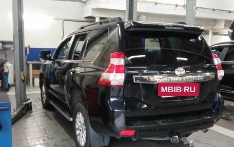 Toyota Land Cruiser Prado 150 рестайлинг 2, 2016 год, 4 017 000 рублей, 4 фотография