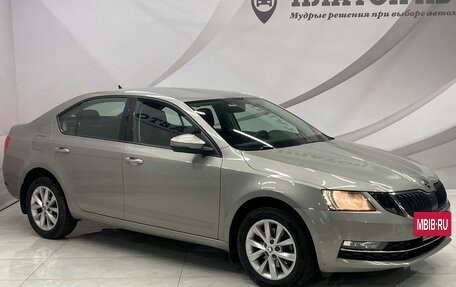 Skoda Octavia, 2017 год, 1 748 000 рублей, 3 фотография