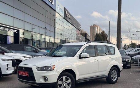 Mitsubishi Outlander III рестайлинг 3, 2012 год, 999 000 рублей, 3 фотография