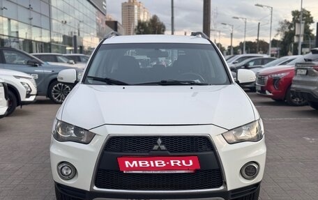 Mitsubishi Outlander III рестайлинг 3, 2012 год, 999 000 рублей, 2 фотография