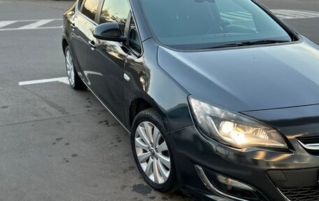 Opel Astra J, 2013 год, 900 000 рублей, 4 фотография