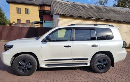 Toyota Land Cruiser 200, 2015 год, 5 800 000 рублей, 3 фотография