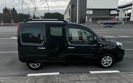 Renault Kangoo II рестайлинг, 2019 год, 1 799 000 рублей, 6 фотография