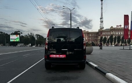 Renault Kangoo II рестайлинг, 2019 год, 1 799 000 рублей, 4 фотография