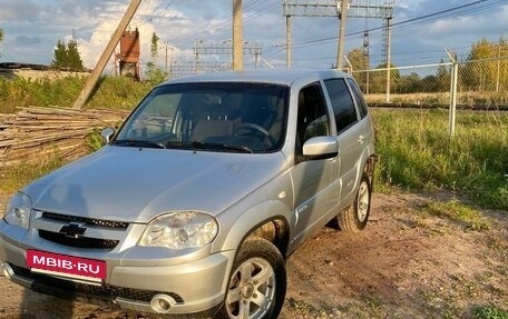 Chevrolet Niva I рестайлинг, 2017 год, 770 000 рублей, 4 фотография