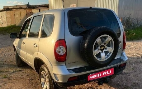 Chevrolet Niva I рестайлинг, 2017 год, 770 000 рублей, 6 фотография