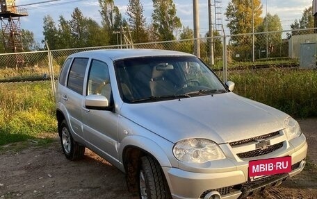 Chevrolet Niva I рестайлинг, 2017 год, 770 000 рублей, 10 фотография