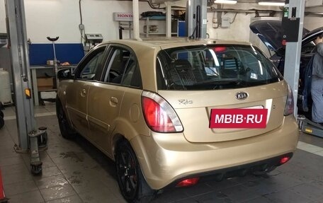 KIA Rio II, 2010 год, 650 000 рублей, 4 фотография