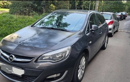 Opel Astra J, 2013 год, 885 000 рублей, 4 фотография