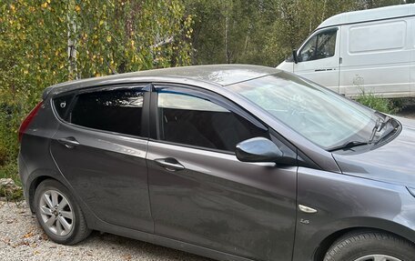 Hyundai Solaris II рестайлинг, 2011 год, 770 000 рублей, 4 фотография