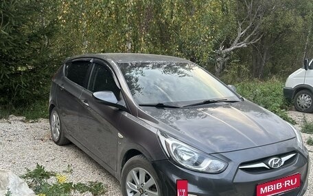 Hyundai Solaris II рестайлинг, 2011 год, 770 000 рублей, 6 фотография