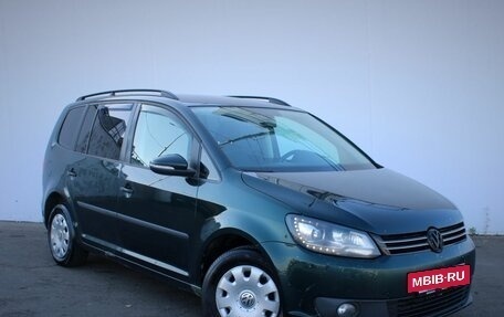 Volkswagen Touran III, 2011 год, 970 000 рублей, 3 фотография