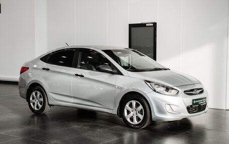 Hyundai Solaris II рестайлинг, 2011 год, 580 000 рублей, 4 фотография