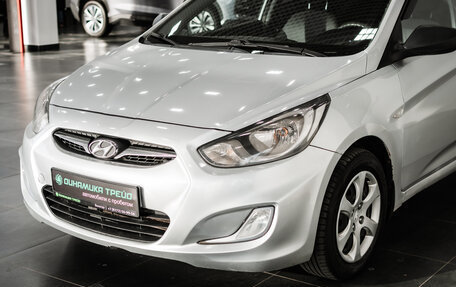 Hyundai Solaris II рестайлинг, 2011 год, 580 000 рублей, 3 фотография