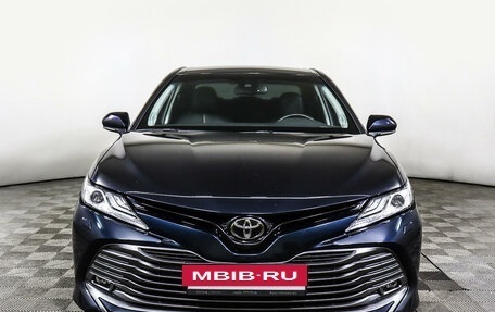 Toyota Camry, 2019 год, 3 098 000 рублей, 2 фотография