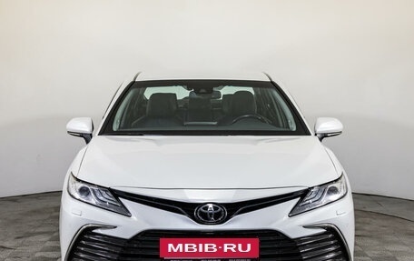 Toyota Camry, 2021 год, 3 749 000 рублей, 2 фотография