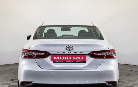 Toyota Camry, 2021 год, 3 749 000 рублей, 6 фотография