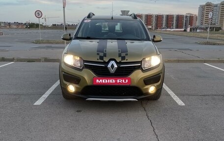 Renault Sandero II рестайлинг, 2015 год, 850 000 рублей, 1 фотография