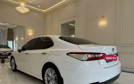 Toyota Camry, 2018 год, 2 850 000 рублей, 5 фотография