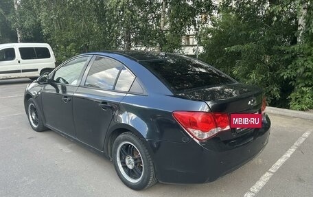 Chevrolet Cruze II, 2010 год, 730 000 рублей, 6 фотография