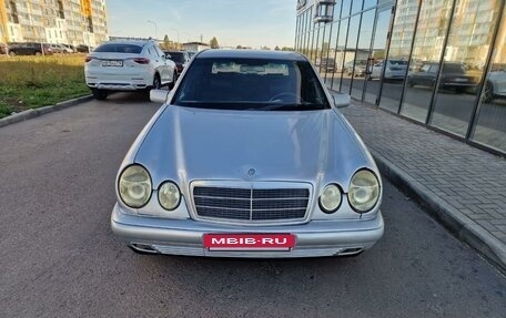 Mercedes-Benz E-Класс, 1997 год, 270 000 рублей, 7 фотография