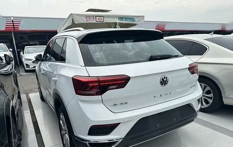 Volkswagen T-Roc I, 2021 год, 1 655 000 рублей, 6 фотография