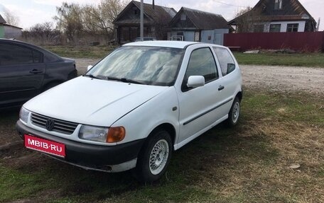 Volkswagen Polo III рестайлинг, 1998 год, 40 000 рублей, 1 фотография