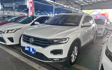 Volkswagen T-Roc I, 2021 год, 1 675 000 рублей, 1 фотография