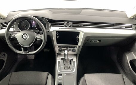 Volkswagen Passat B8 рестайлинг, 2019 год, 2 150 000 рублей, 13 фотография