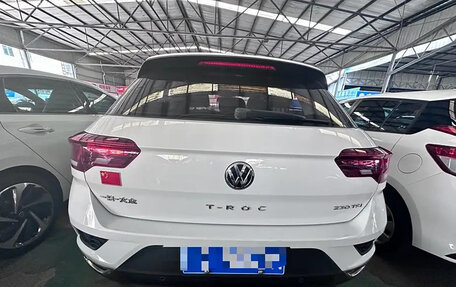 Volkswagen T-Roc I, 2021 год, 1 675 000 рублей, 5 фотография