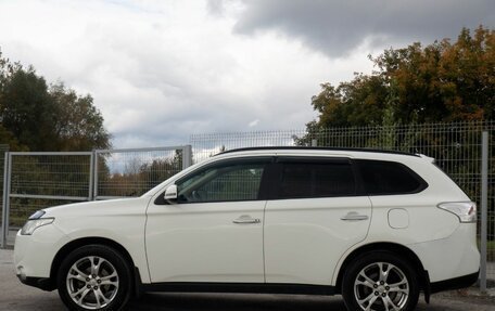 Mitsubishi Outlander III рестайлинг 3, 2012 год, 1 700 000 рублей, 2 фотография