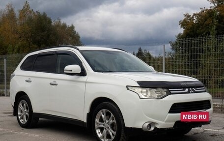 Mitsubishi Outlander III рестайлинг 3, 2012 год, 1 700 000 рублей, 5 фотография