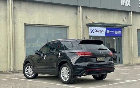 Volkswagen Touareg III, 2020 год, 5 715 000 рублей, 6 фотография