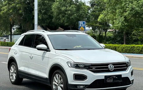 Volkswagen T-Roc I, 2021 год, 1 625 000 рублей, 3 фотография