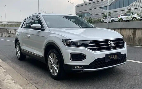 Volkswagen T-Roc I, 2021 год, 1 640 000 рублей, 3 фотография